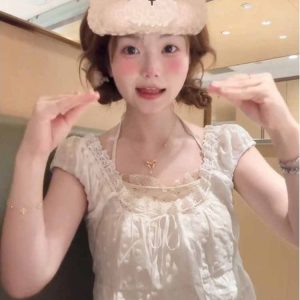 Summer Women's White Square Neck T-Shirt with Lace Spliced Puff Sleeves - French Style Sweet Fashion Top