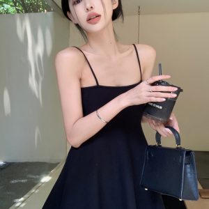Trendy Plus Size Strapless Camisole for Women - Flattering Slim Fit Sleeveless Summer Outerwear