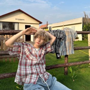 Unisex American Retro Brushed Plaid Short Sleeve T-Shirt - Casual Loose Fit Summer Shirt for Couples