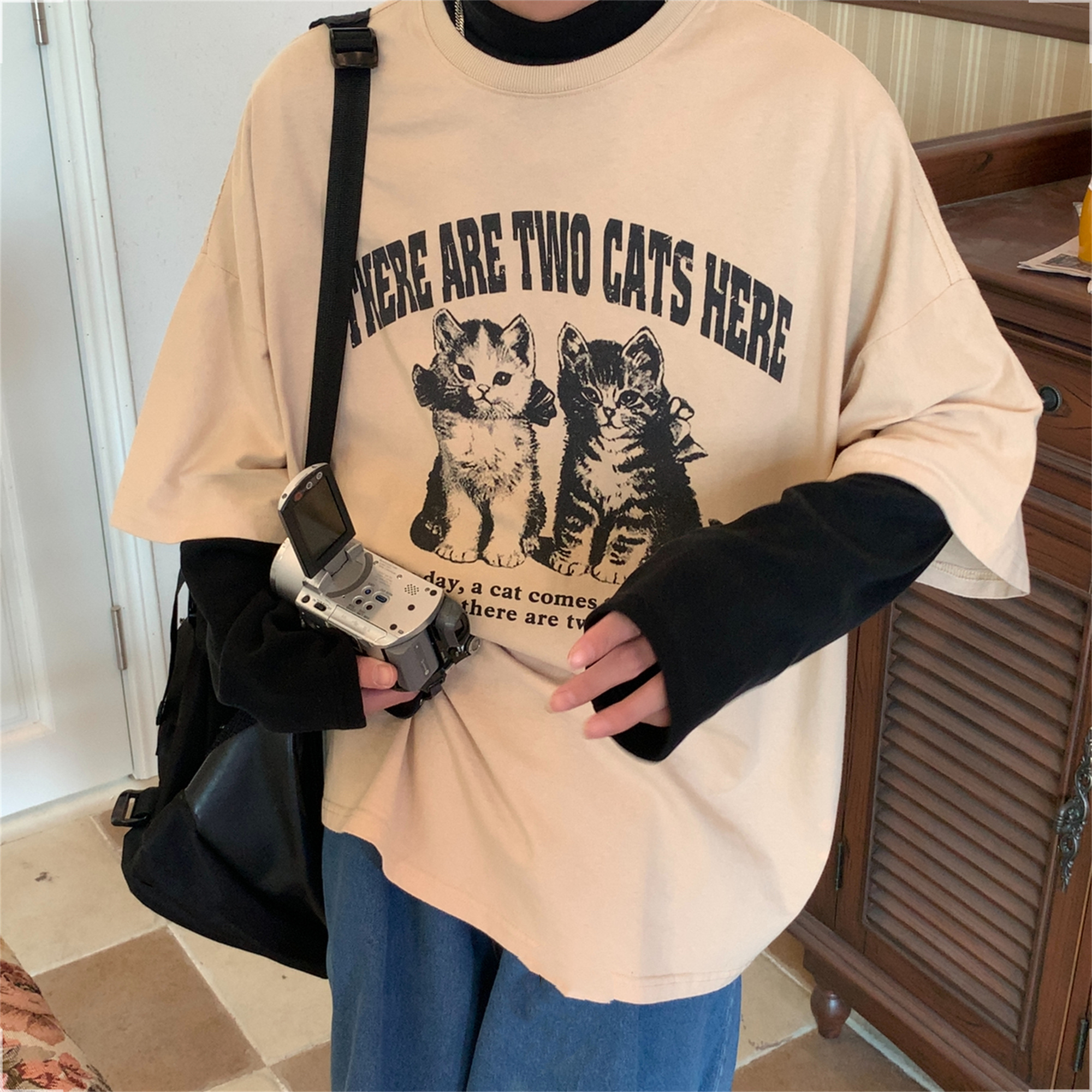 Vintage Cat Print Loose Fit Couple T-Shirt - Retro Trendy Round Neck Short Sleeve Top for Lazy Days