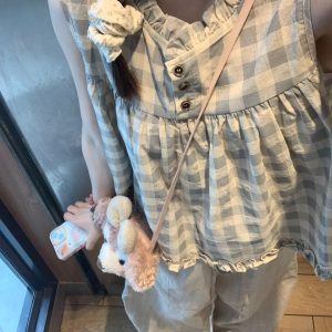 Vintage Checkered Sleeveless Shirt for Girls with Ruffled Edges - Summer Doll-Style Top for Middle and High School Students