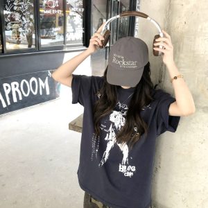 Vintage Distressed Short-Sleeve T-Shirt for Men & Women - Casual Hip-Hop Street Style Tee, Retro American Aesthetic