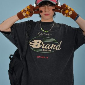Vintage-Inspired Distressed Letter Print Short Sleeve T-Shirt for Women - Loose-Fit Summer Casual Top