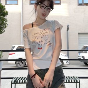 Vintage Off-Shoulder T-Shirt for Women, Summer Hand-Painted Graffiti Print, Loose Casual One-Shoulder Top, 90s Street Style