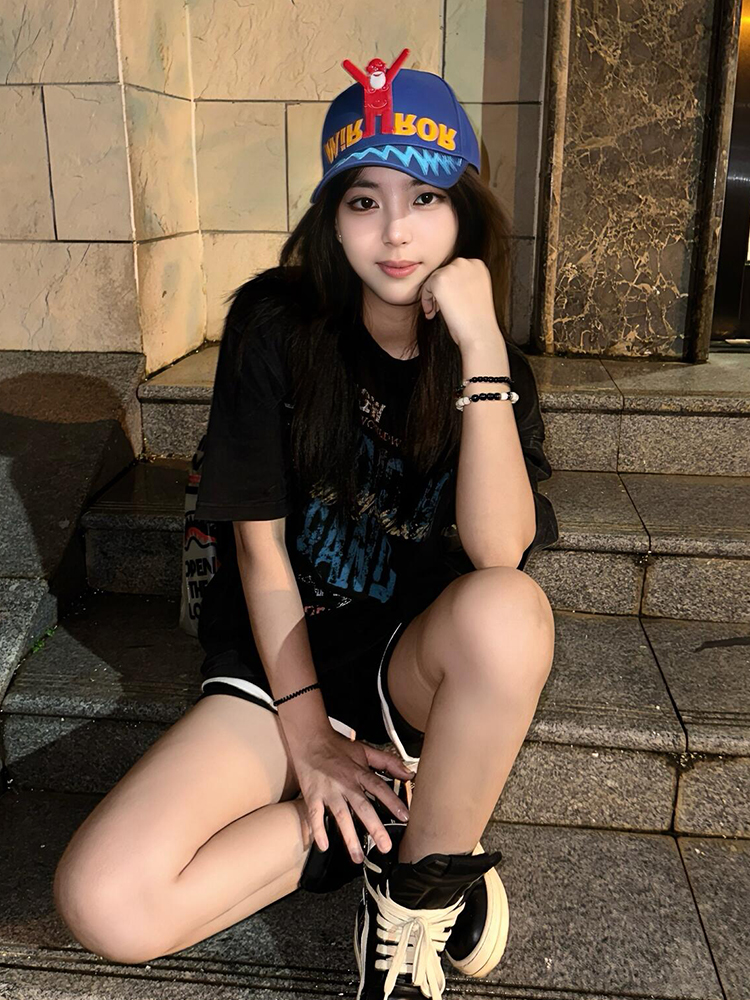 Vintage Oversized Short Sleeve T-Shirt for Women, Y2K Street Style Cotton Tee with Letter Print, Summer Loose Fit Top