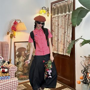 Vintage Red Plaid Short Sleeve Shirt for Summer - Slim Fit Casual Versatile Top, Perfect for 90s and Y2K Inspired Outfits