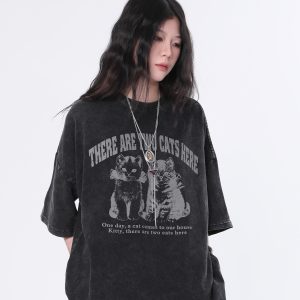 Vintage Washed Black Short Sleeve T-Shirt for Women with Niche Design - "Sit and Eat Until the Mountains Are Empty" Street Style Cat Graphic