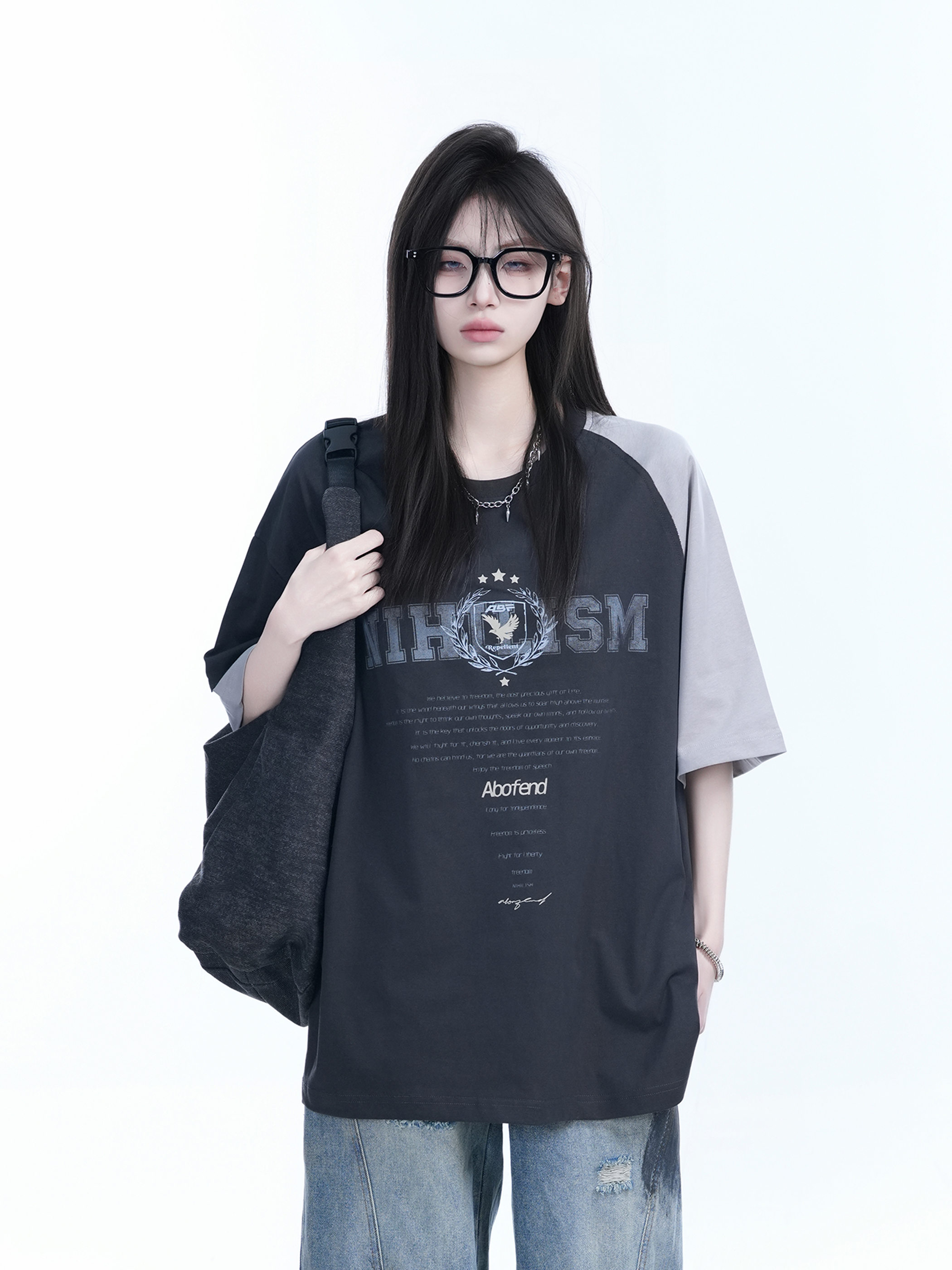 White Oversized Short Sleeve T-Shirt with American Retro Badge Print for Women, Casual Loose Fit, Y2K Style