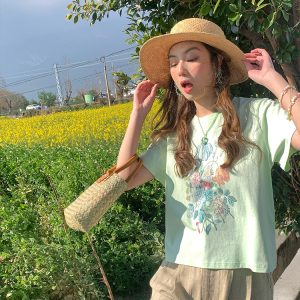 White Short Sleeve Floral Oil Painting T-Shirt for Women, Summer Pure Cotton, Loose Fit, Round Neck, Vintage Style Top