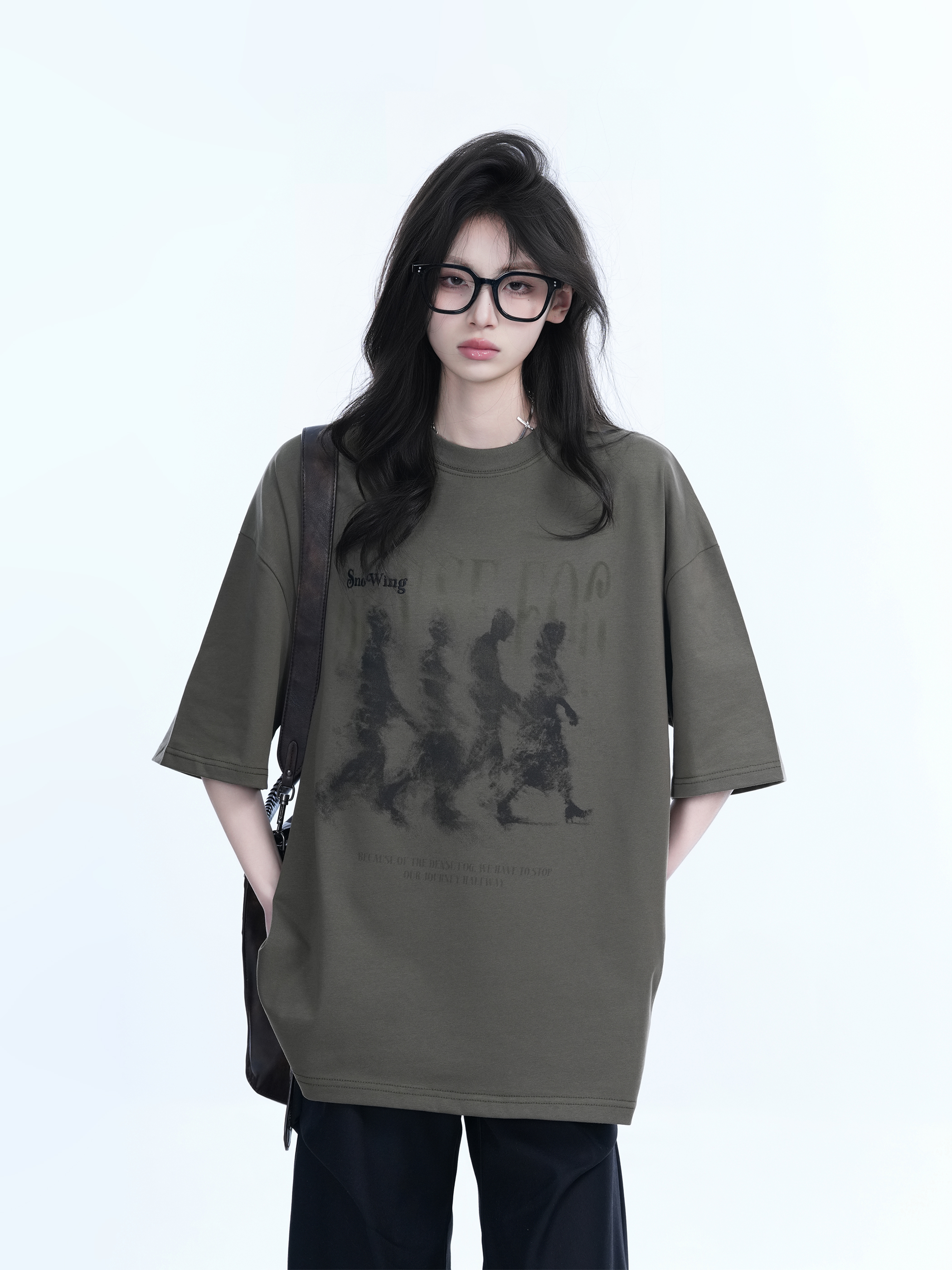 Women’s Loose Heavyweight Short-Sleeve T-Shirt with 'Sit and Eat Until the Mountains Are Empty' Shadow Print – Summer 2023 Style
