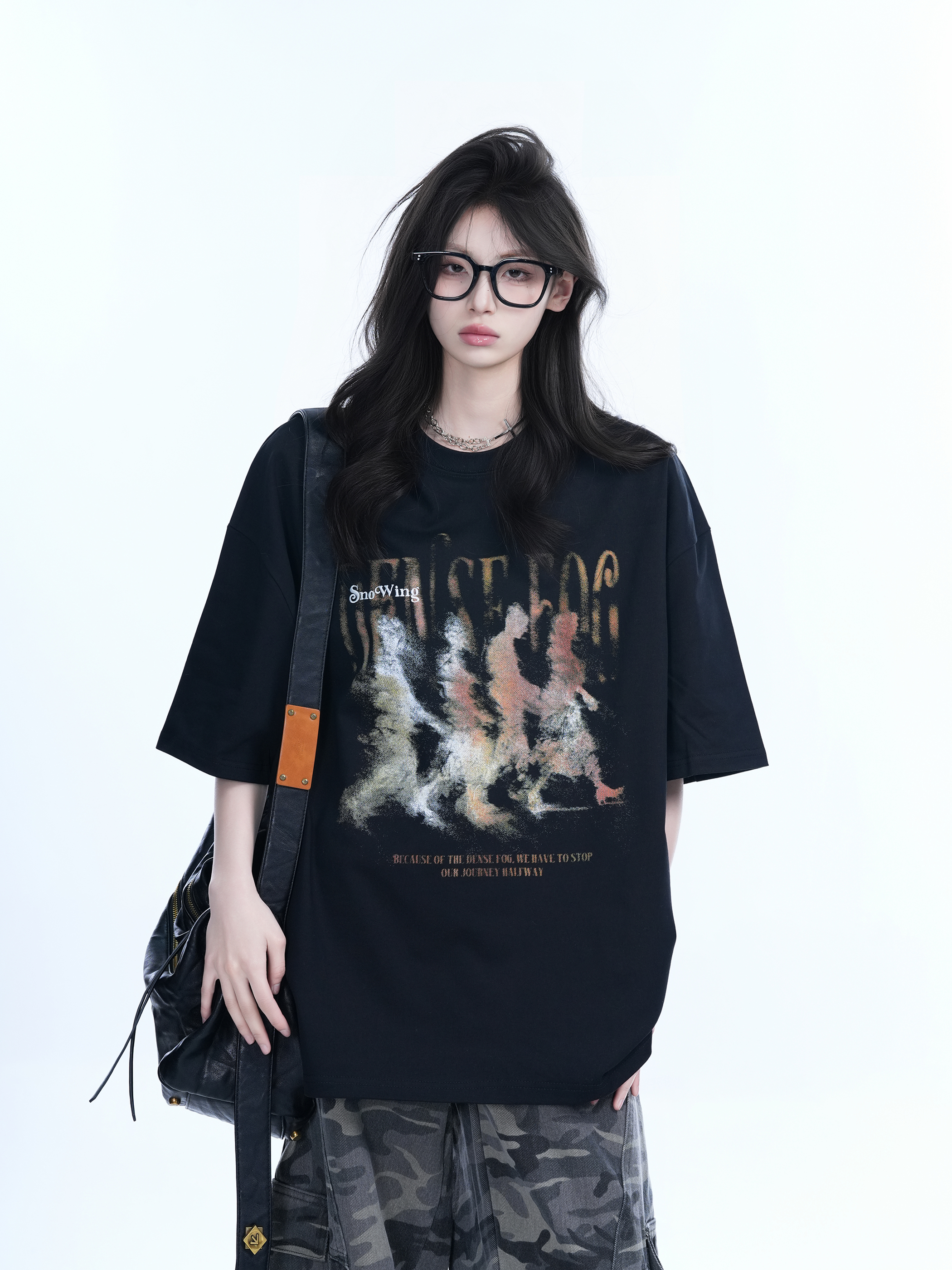 Women’s Loose Heavyweight Short-Sleeve T-Shirt with 'Sit and Eat Until the Mountains Are Empty' Shadow Print – Summer 2023 Style