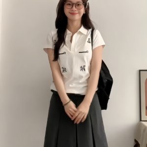 Women's White Short-Sleeve Polo Shirt with Dog Embroidery - Summer 2023 American-Style Fitted Sports Top