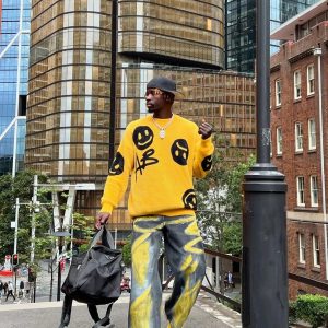 Concert Outfit Vintage Contrasting Smiley Face Sweater